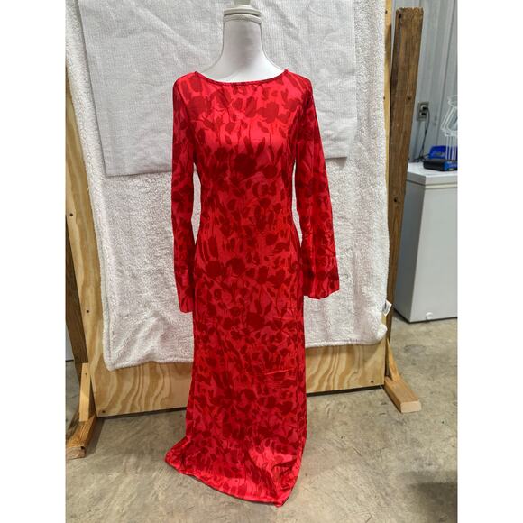 Cecily Long Sleeve Rose Printed Maxi Dress - Picture 5 of 7